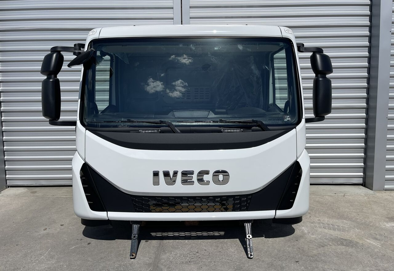 IVECO Eurocargo DAY cabine - Cabine pour Camion: photos 2 IVECO Eurocargo DAY cabine - Cabine pour Camion: photos 2