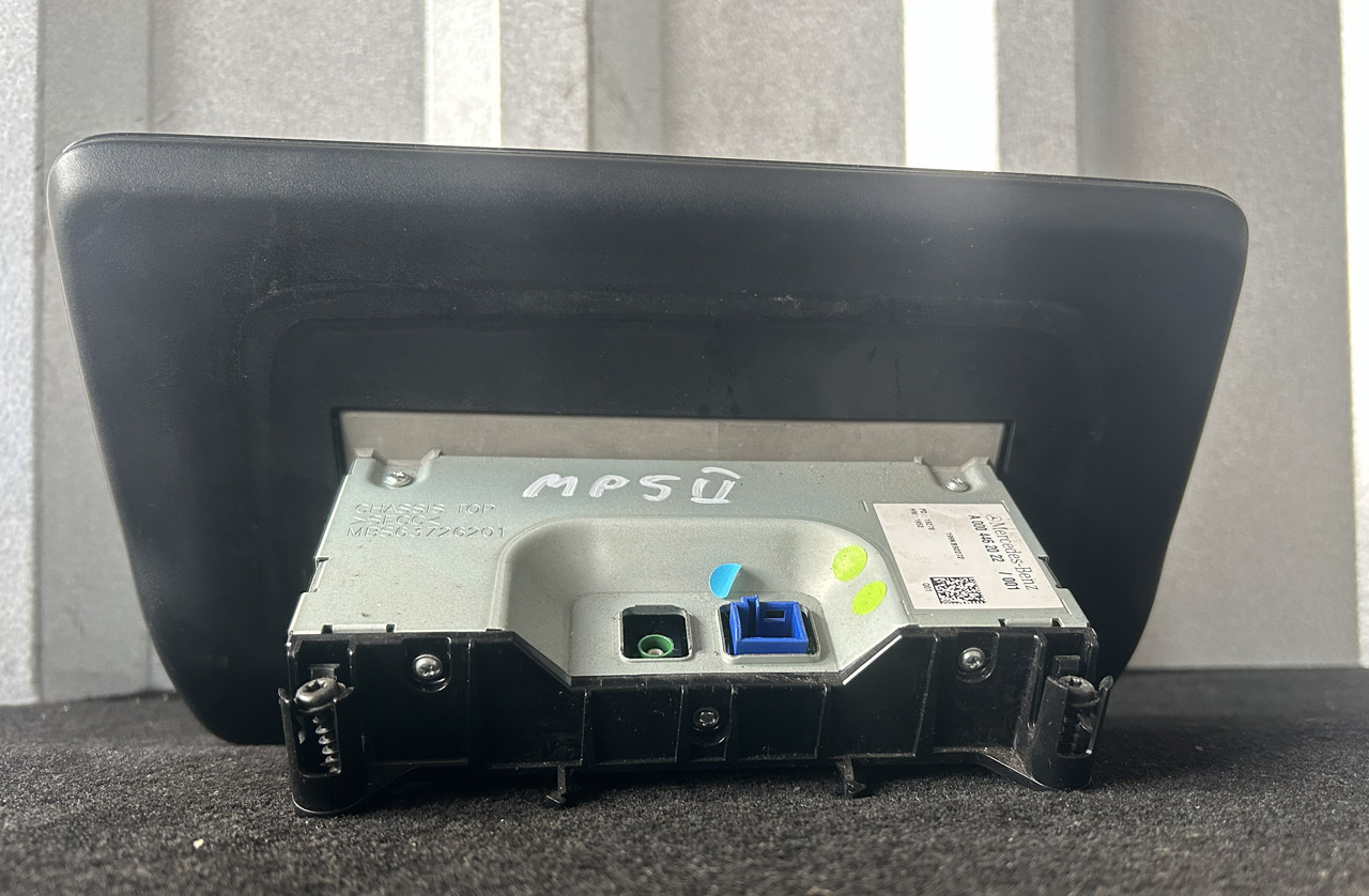 MERCEDES-BENZ ACTROS MP5 RADIO NAVIGATION - Système de navigation: photos 2 MERCEDES-BENZ ACTROS MP5 RADIO NAVIGATION - Système de navigation: photos 2