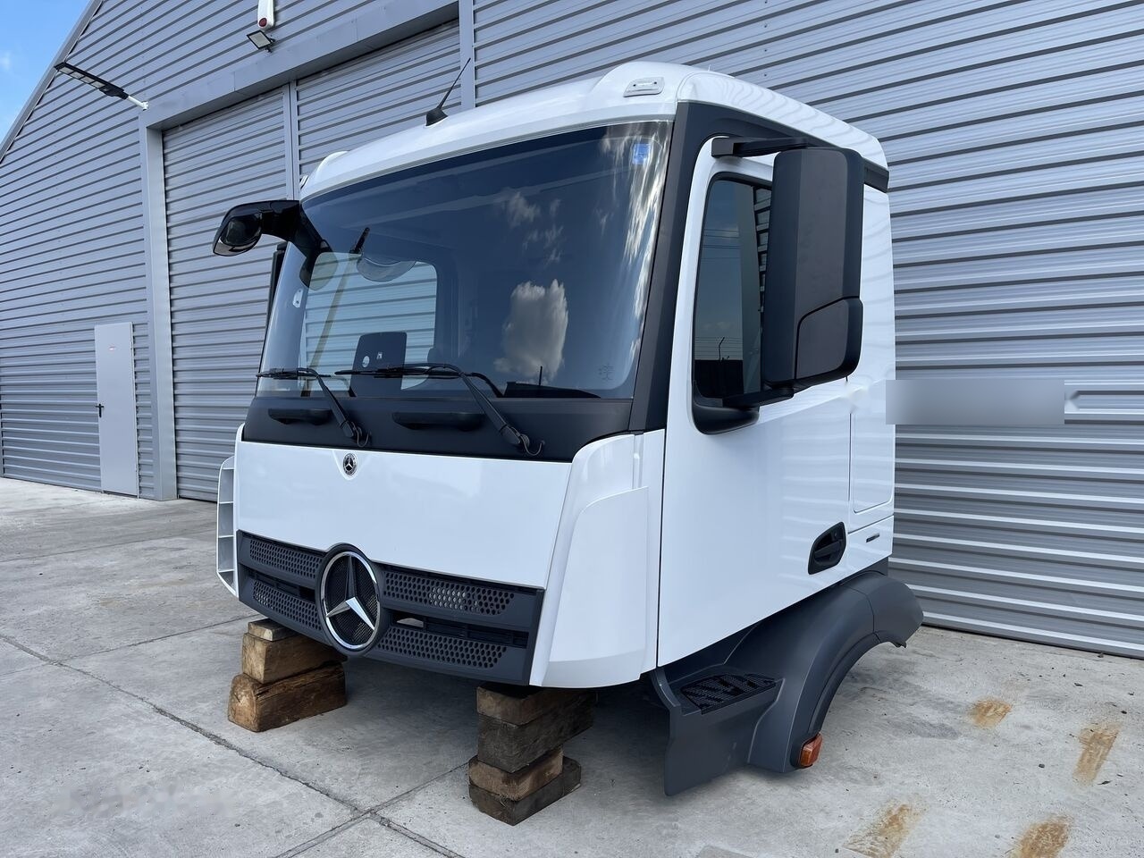Mercedes-Benz ACTROS ANTOS AROCS Fahrerhaus Cabine 170mm truck - Cabine pour Camion: photos 1 Mercedes-Benz ACTROS ANTOS AROCS Fahrerhaus Cabine 170mm truck - Cabine pour Camion: photos 1