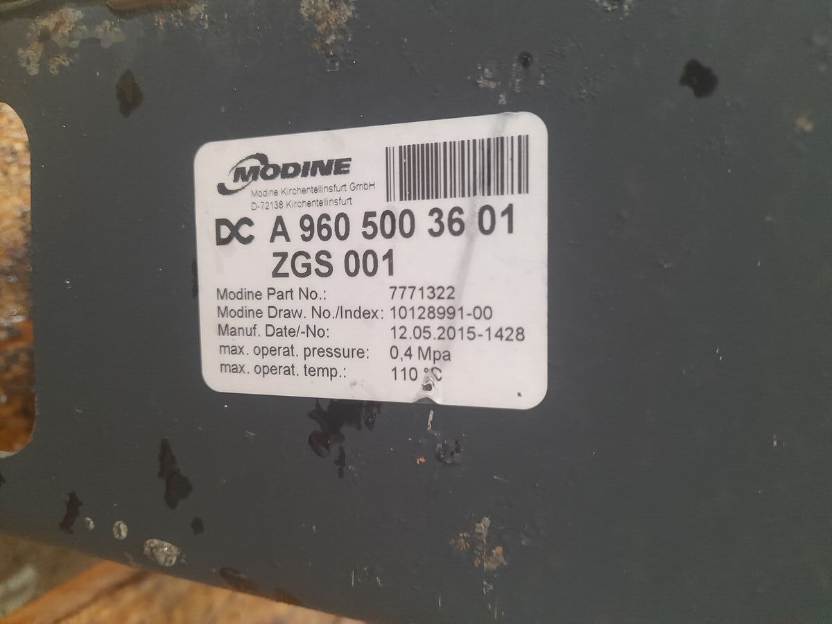 Mercedes-Benz ACTROS MP4 A9605000002 / A9605003601 Mercedes-Benz truck - Radiateur pour Camion: photos 4 Mercedes-Benz ACTROS MP4 A9605000002 / A9605003601 Mercedes-Benz truck - Radiateur pour Camion: photos 4