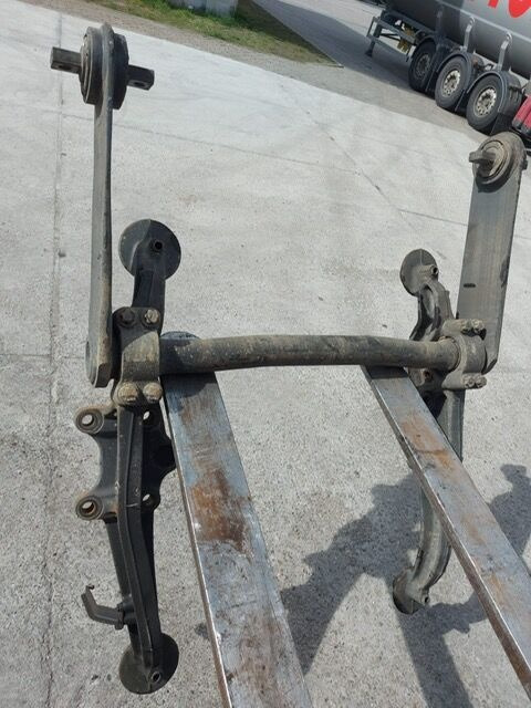 Mercedes-Benz ACTROS MP4 truck - Barre stabilisatrice pour Camion: photos 2 Mercedes-Benz ACTROS MP4 truck - Barre stabilisatrice pour Camion: photos 2