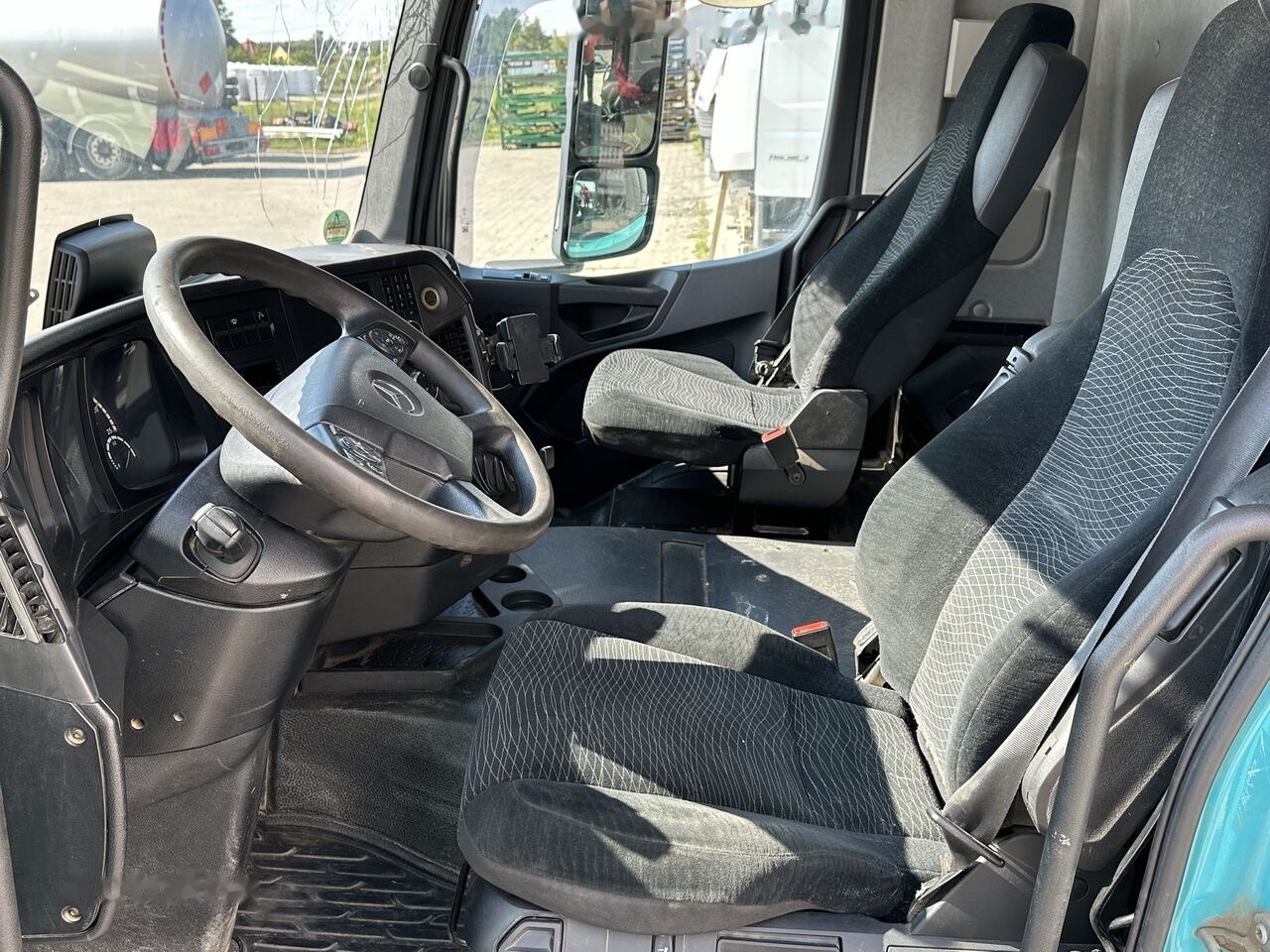 Mercedes-Benz AROCS AXOR ANTOS ACTROS - Cabine pour Camion: photos 4 Mercedes-Benz AROCS AXOR ANTOS ACTROS - Cabine pour Camion: photos 4