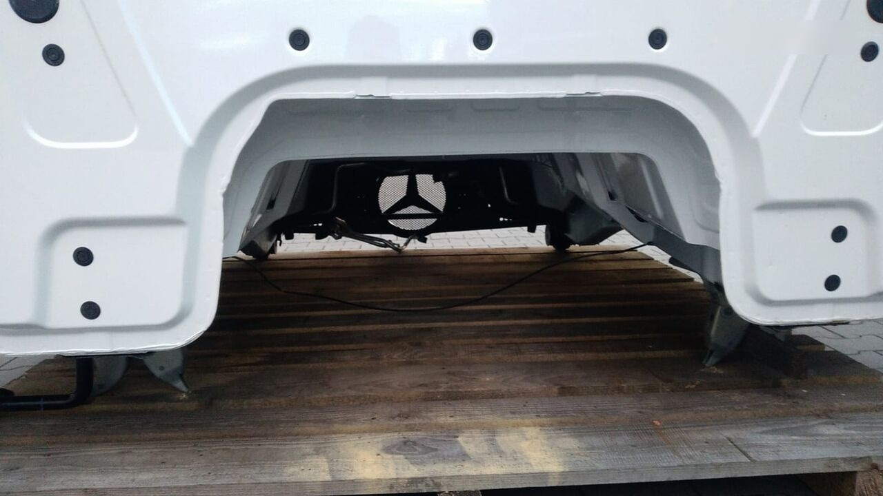 Mercedes-Benz Arocs 8x8 8x6 4x4 6x6 6x4 M Classic Space 320mm Mercedes-Benz AROCS Arocs 8x8 8x6 4x4 6x6 6x4 M Classic Space 320mm truck - Cabine pour Camion: photos 5 Mercedes-Benz Arocs 8x8 8x6 4x4 6x6 6x4 M Classic Space 320mm Mercedes-Benz AROCS Arocs 8x8 8x6 4x4 6x6 6x4 M Classic Space 320mm truck - Cabine pour Camion: photos 5