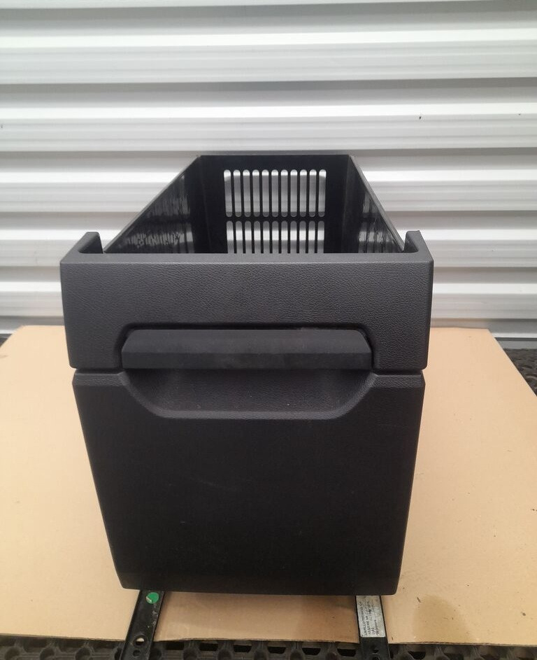 SCHOWEK, SZUFLADA Mercedes-Benz ACTROS MP4 A9608403343 truck - Cabine et intérieur pour Camion: photos 1 SCHOWEK, SZUFLADA Mercedes-Benz ACTROS MP4 A9608403343 truck - Cabine et intérieur pour Camion: photos 1