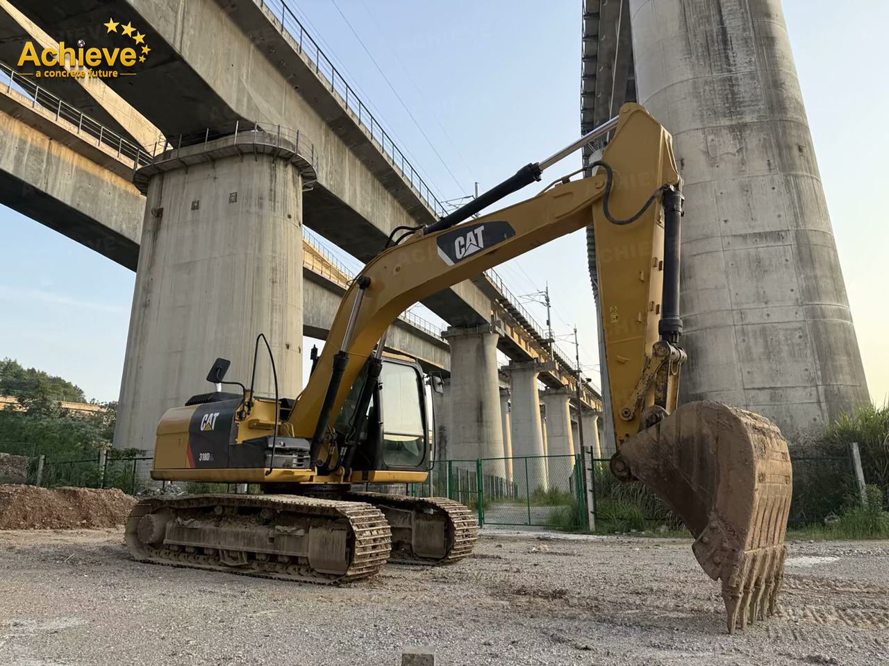 Caterpillar 318DL hydraulic excavator 0.72-0.8 m³ 91 kw/rpm 42.0-42.3 kN Cat® C4.2 【ACHIEVE】 TOP CONDITION!!! - Pelle sur chenille: photos 1 Caterpillar 318DL hydraulic excavator 0.72-0.8 m³ 91 kw/rpm 42.0-42.3 kN Cat® C4.2 【ACHIEVE】 TOP CONDITION!!! - Pelle sur chenille: photos 1