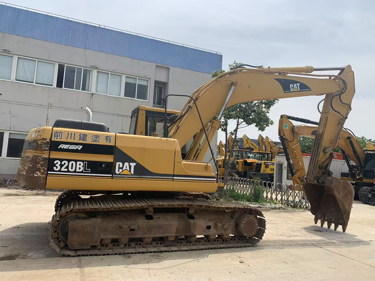 CATERPILLAR 320BL Used Excavator with Original Color - Pelle sur chenille: photos 4 CATERPILLAR 320BL Used Excavator with Original Color - Pelle sur chenille: photos 4