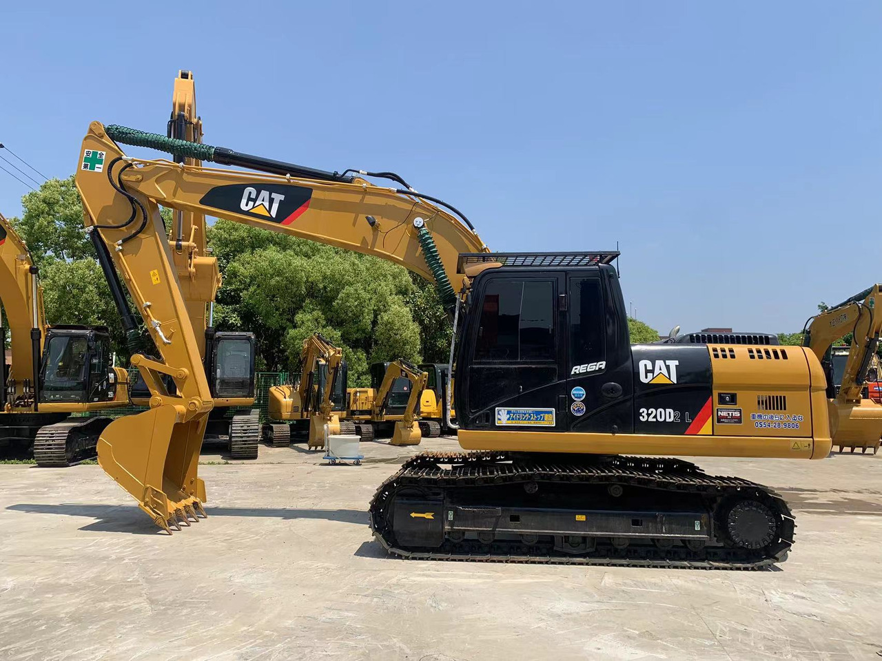 Caterpillar Chain Excavator 320D, 320D2 Made in Japan - Pelle sur chenille: photos 2 Caterpillar Chain Excavator 320D, 320D2 Made in Japan - Pelle sur chenille: photos 2