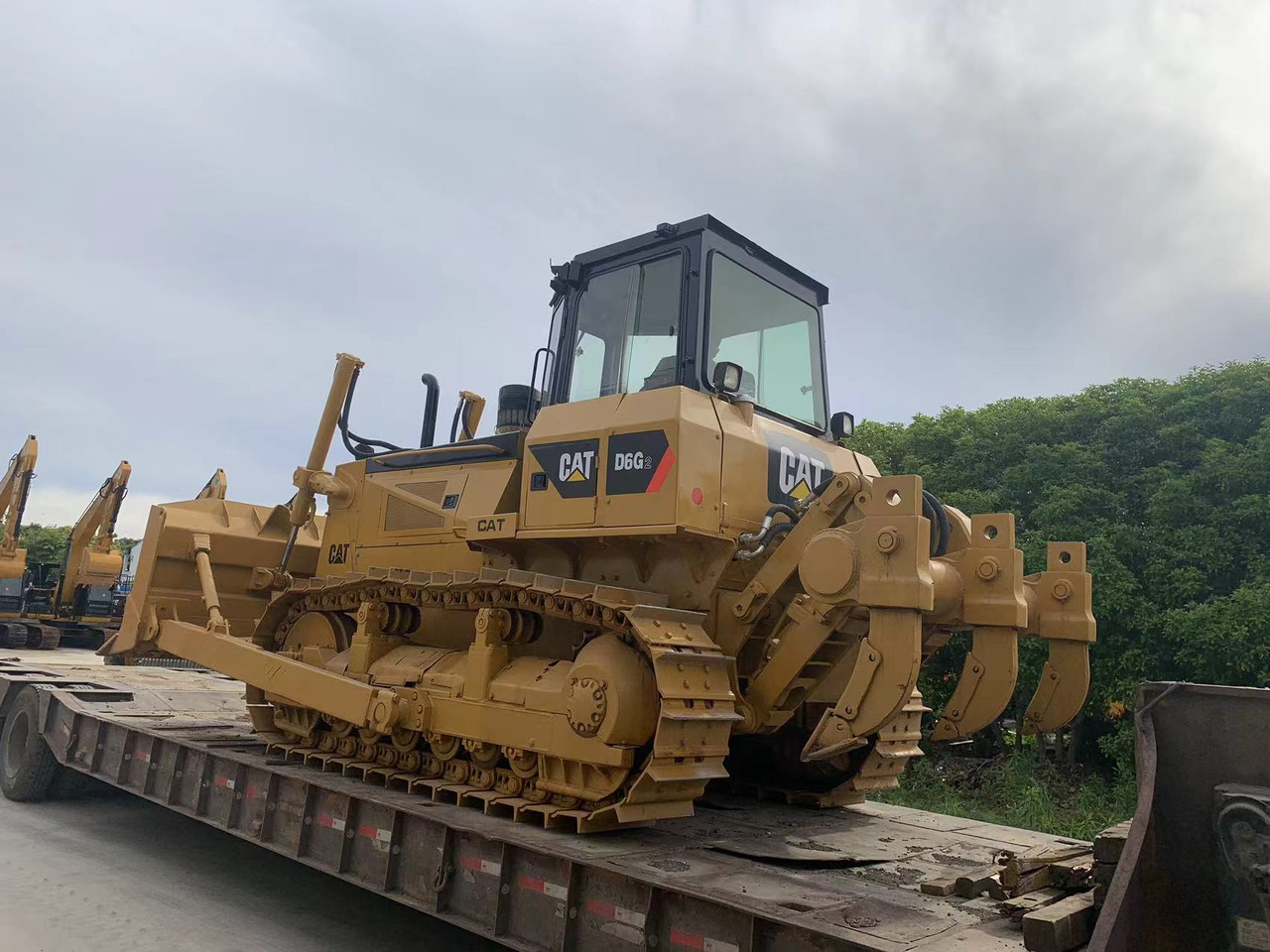 Caterpillar D6G, D6G2 Bulldozer Good Price Secondhand CAT Tracked Tractor - Bulldozer: photos 2 Caterpillar D6G, D6G2 Bulldozer Good Price Secondhand CAT Tracked Tractor - Bulldozer: photos 2