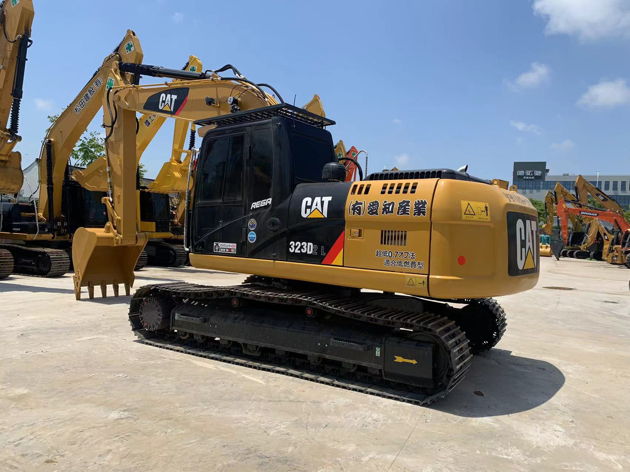 Caterpillar Tracked Excavator CAT 323D, 323D2 for Bolivia - Pelle sur chenille: photos 4 Caterpillar Tracked Excavator CAT 323D, 323D2 for Bolivia - Pelle sur chenille: photos 4