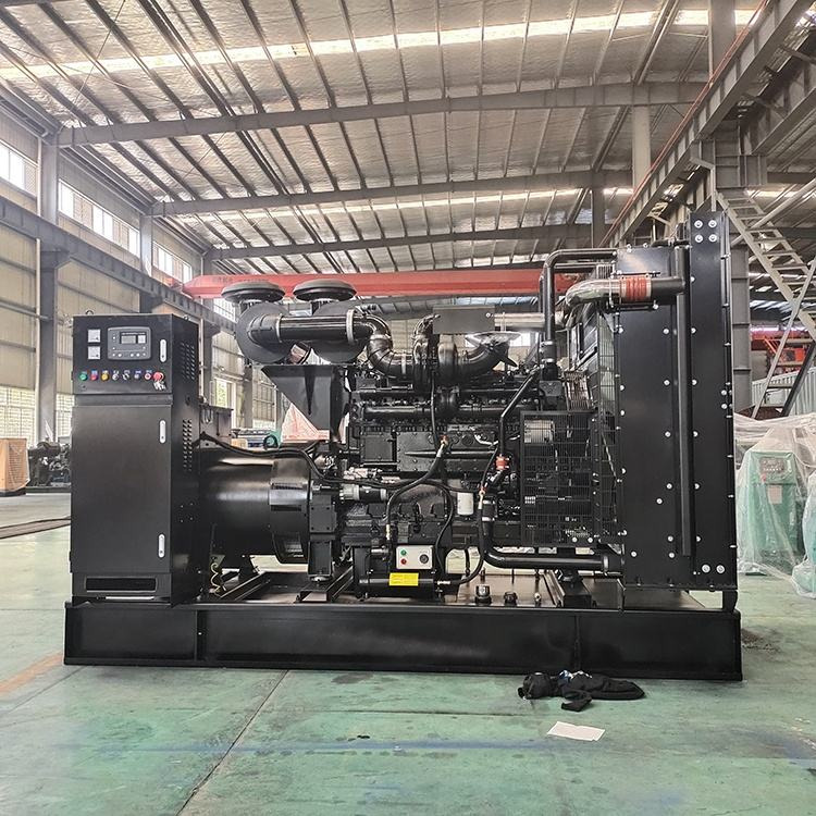 Cummins Generator Set 200KVA, 300KVA, 400KVA, 500KVA Silent Type Geneset - Groupe électrogène: photos 1 Cummins Generator Set 200KVA, 300KVA, 400KVA, 500KVA Silent Type Geneset - Groupe électrogène: photos 1