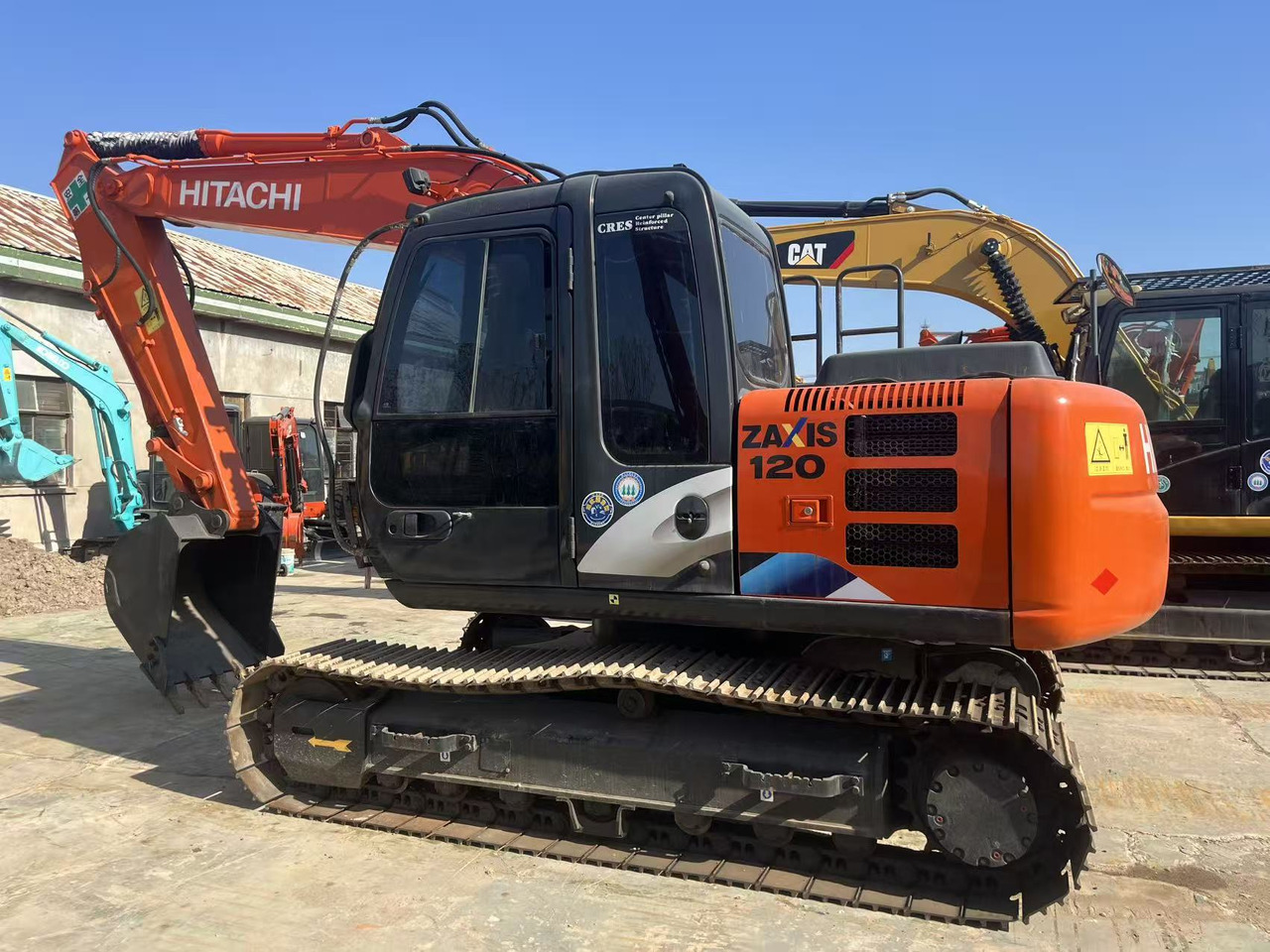 Hitachi 12Ton Small Excavator Hitachi Used Excavator ZX120 for Sale - Pelle sur chenille: photos 1 Hitachi 12Ton Small Excavator Hitachi Used Excavator ZX120 for Sale - Pelle sur chenille: photos 1