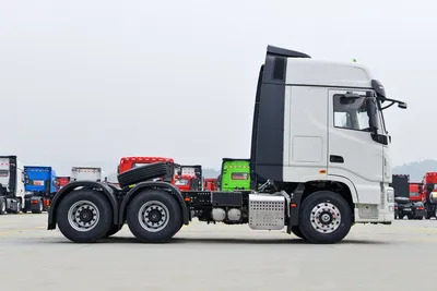 10-Wheeler Tractor Unit Dongfeng Kl Kc 520 Dumper Truck Chassis - Tracteur routier: photos 1 10-Wheeler Tractor Unit Dongfeng Kl Kc 520 Dumper Truck Chassis - Tracteur routier: photos 1