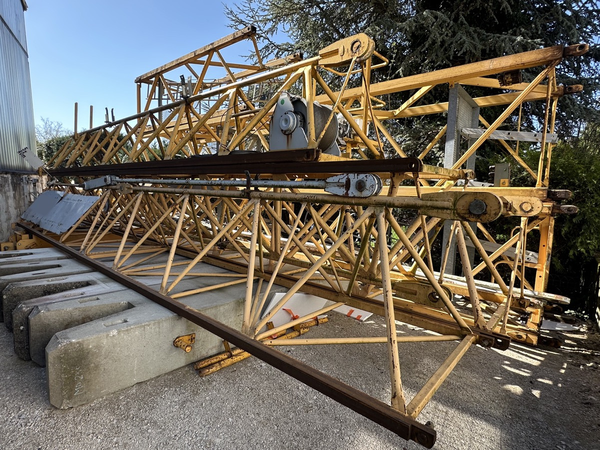 POTAIN MD 235 A J10 - Grue à tour: photos 2 POTAIN MD 235 A J10 - Grue à tour: photos 2