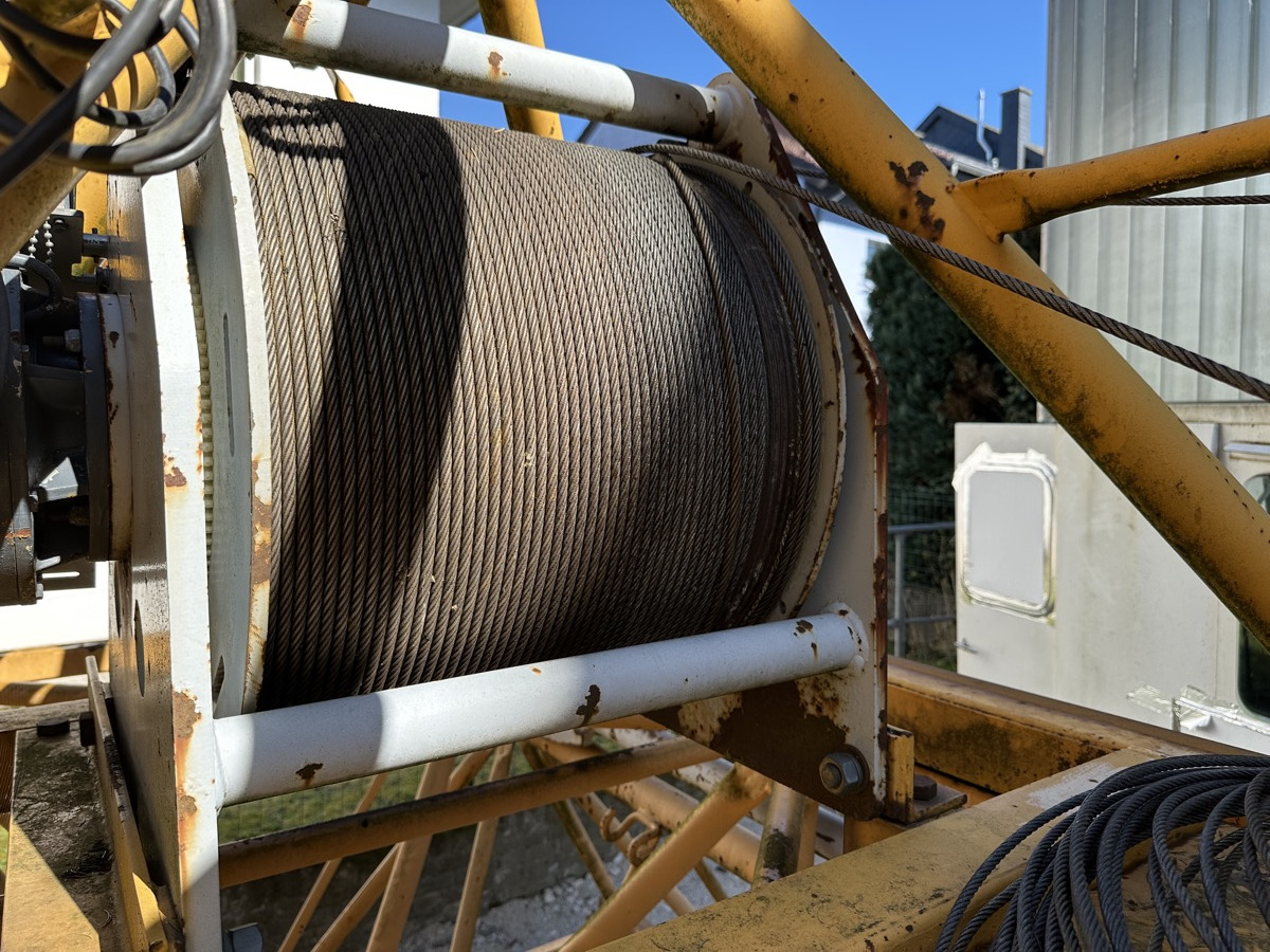 POTAIN MD 235 A J10 - Grue à tour: photos 4 POTAIN MD 235 A J10 - Grue à tour: photos 4