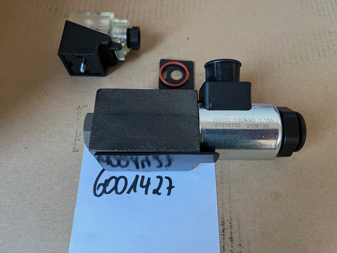 O&K Terex RH120 RH170 RH200 RH340 Valve 6001427 1467499 534-9304 Plate 6001750 4027321 535-2092 - Pièces de rechange pour Pelle: photos 1 O&K Terex RH120 RH170 RH200 RH340 Valve 6001427 1467499 534-9304 Plate 6001750 4027321 535-2092 - Pièces de rechange pour Pelle: photos 1