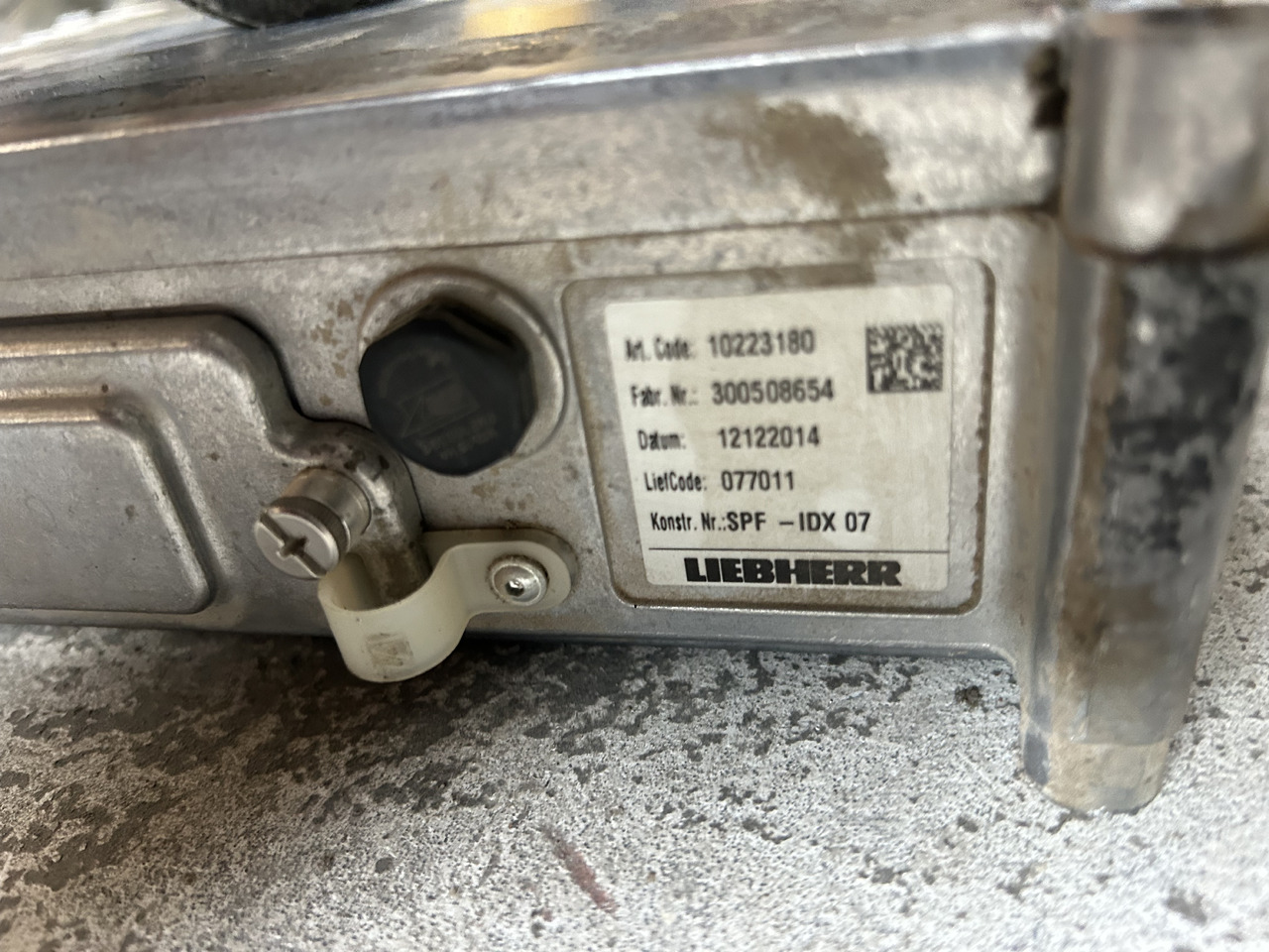 Komputer sterujący Liebherr R926 - Système électrique pour Pelle: photos 2 Komputer sterujący Liebherr R926 - Système électrique pour Pelle: photos 2