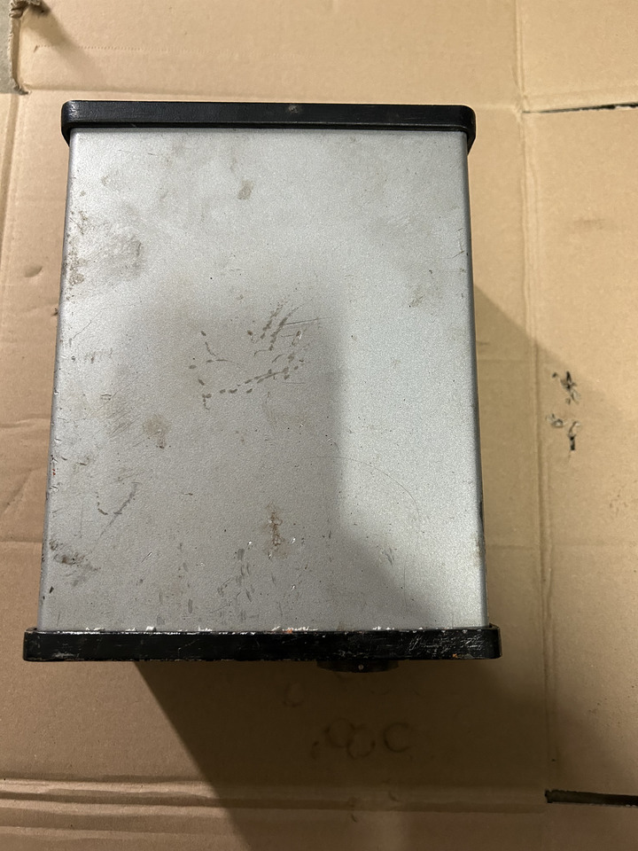 Linde CEP 10/11 Z - Bloc de gestion pour Bulldozer: photos 1 Linde CEP 10/11 Z - Bloc de gestion pour Bulldozer: photos 1