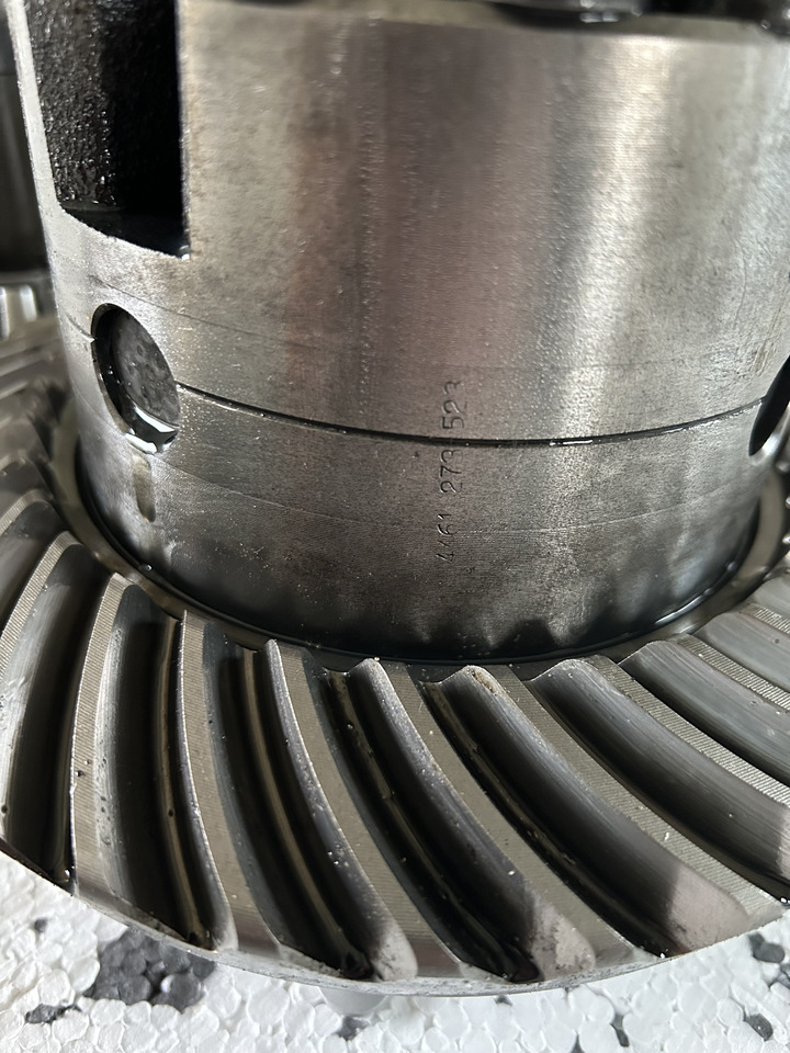 ZF MT-E3050 koparka VOLVO EW 140C - Différentiel pour Pelle sur pneus: photos 2 ZF MT-E3050 koparka VOLVO EW 140C - Différentiel pour Pelle sur pneus: photos 2