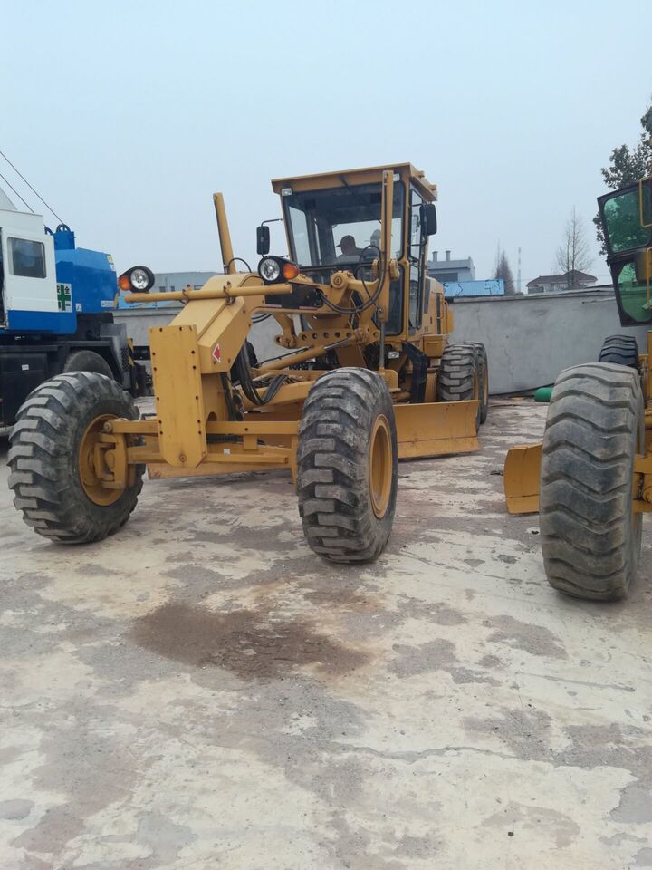 Caterpillar 140H - Niveleuse: photos 1 Caterpillar 140H - Niveleuse: photos 1