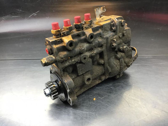 Bosch Fuel Injection Pump - Pompe à carburant: photos 2 Bosch Fuel Injection Pump - Pompe à carburant: photos 2