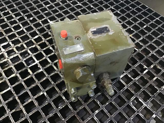Liebherr Brake Valve - Valve: photos 1 Liebherr Brake Valve - Valve: photos 1