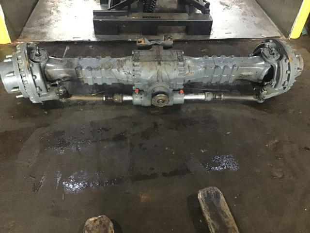 Liebherr Front Axle - Essieu et pièces: photos 2 Liebherr Front Axle - Essieu et pièces: photos 2