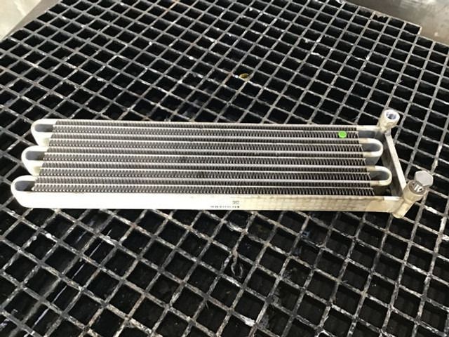 Liebherr Fuel cooler - Radiateur d'huile: photos 3 Liebherr Fuel cooler - Radiateur d'huile: photos 3
