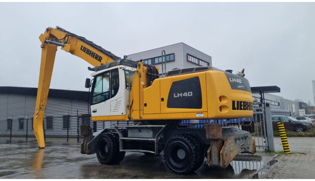 Liebherr LH 40 M Industry Litronic - Pelle de manutention: photos 5 Liebherr LH 40 M Industry Litronic - Pelle de manutention: photos 5