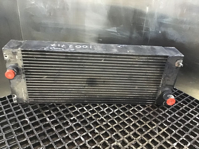 Liebherr Oilcooler - Radiateur d'huile: photos 3 Liebherr Oilcooler - Radiateur d'huile: photos 3