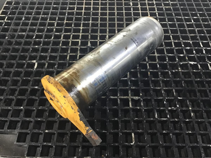 Liebherr Pin 130x445x395 - Moteur et pièces: photos 3 Liebherr Pin 130x445x395 - Moteur et pièces: photos 3