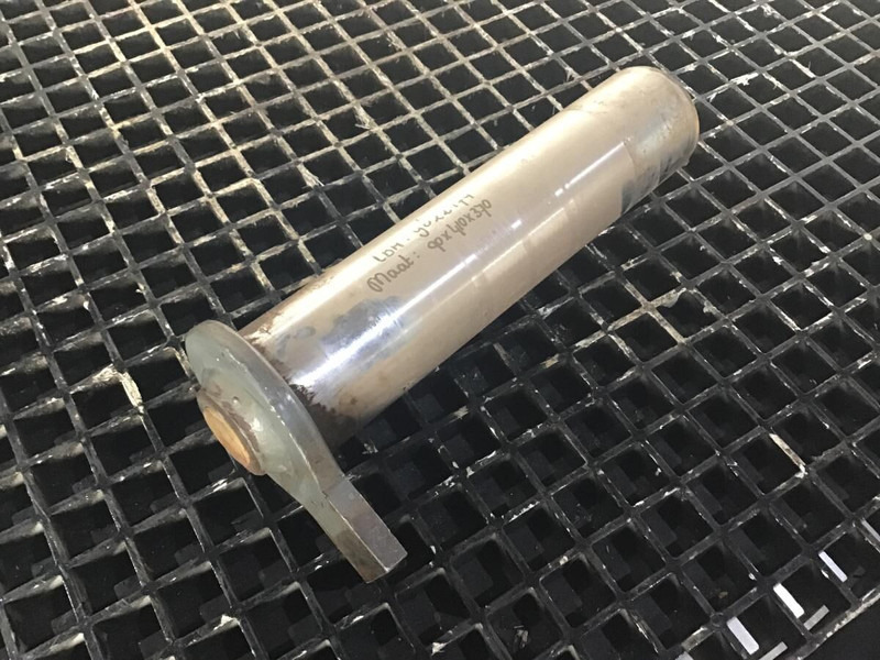 Liebherr Pin 90x410x370 - Moteur et pièces: photos 1 Liebherr Pin 90x410x370 - Moteur et pièces: photos 1