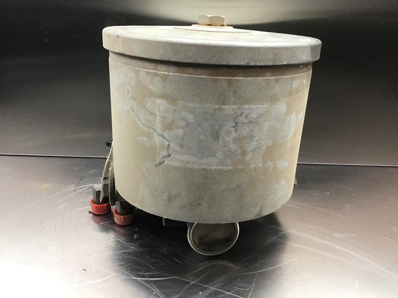 Liebherr R900 Li - Filtre hydraulique: photos 1 Liebherr R900 Li - Filtre hydraulique: photos 1