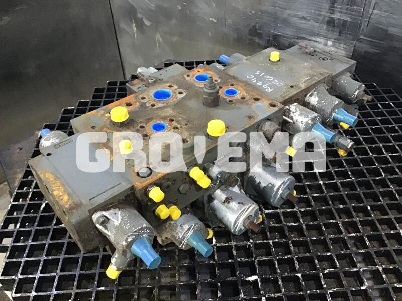 Liebherr R914B / R924 B - Hydraulique: photos 1 Liebherr R914B / R924 B - Hydraulique: photos 1