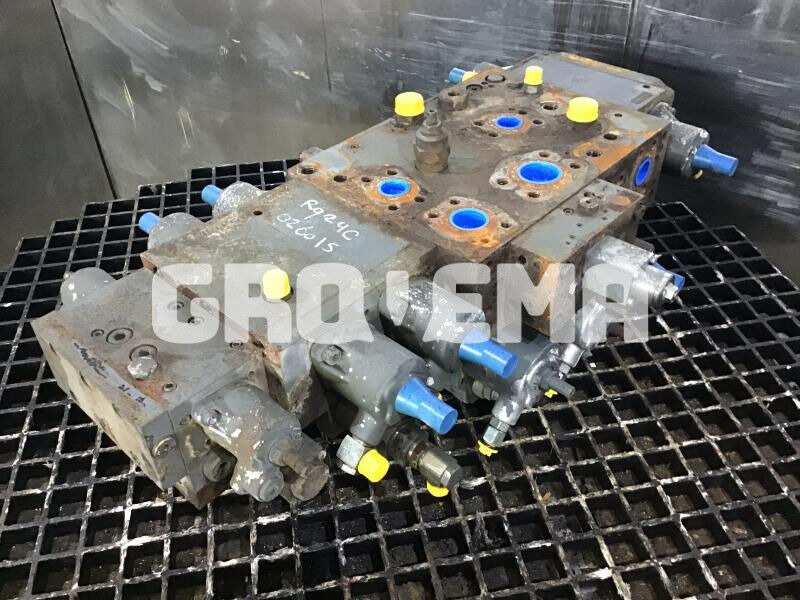 Liebherr R914B / R924 B - Hydraulique: photos 2 Liebherr R914B / R924 B - Hydraulique: photos 2