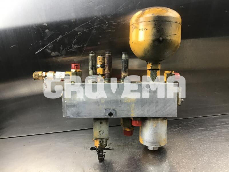 Liebherr R934B / R974B / R974 / R964B - Hydraulique: photos 2 Liebherr R934B / R974B / R974 / R964B - Hydraulique: photos 2