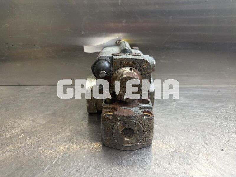 Liebherr R936 LC / R936 NLC - Hydraulique: photos 4 Liebherr R936 LC / R936 NLC - Hydraulique: photos 4