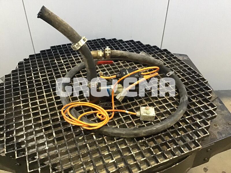 Liebherr R946 LC / R946 LC-V / R946 NLC - Conduite/ Flexible de frein: photos 1 Liebherr R946 LC / R946 LC-V / R946 NLC - Conduite/ Flexible de frein: photos 1