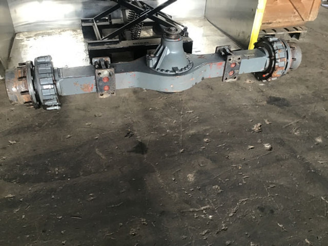 Liebherr Rear Axle - Essieu et pièces: photos 1 Liebherr Rear Axle - Essieu et pièces: photos 1