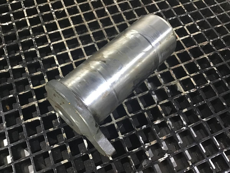 Liebherr Pin 120x300x260 - Pièces de rechange: photos 2 Liebherr Pin 120x300x260 - Pièces de rechange: photos 2