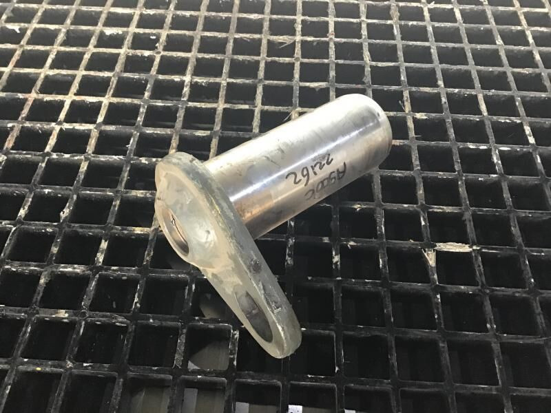 Liebherr Pin 70x170x155 - Pièces de rechange: photos 2 Liebherr Pin 70x170x155 - Pièces de rechange: photos 2