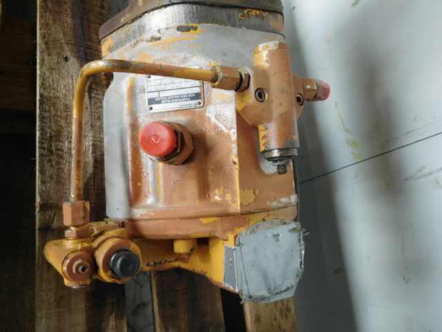 Rexroth A10V063 - Moteur et pièces: photos 1 Rexroth A10V063 - Moteur et pièces: photos 1