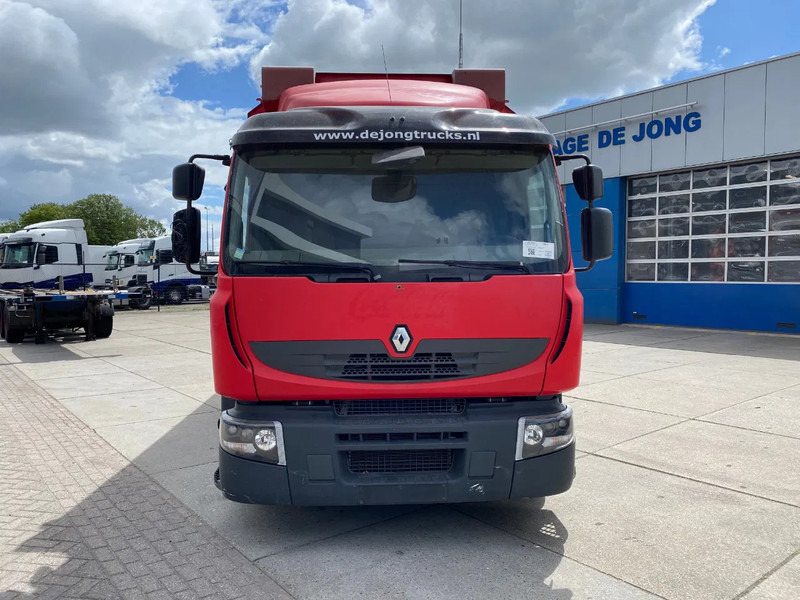 Renault Premium 380 / 6x2/4 / Drinks Transport - Camion fourgon: photos 2 Renault Premium 380 / 6x2/4 / Drinks Transport - Camion fourgon: photos 2