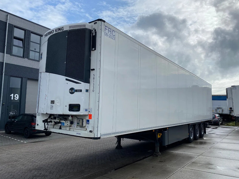 Schmitz Cargobull SCB*3SB Frigo/ Thermo King SLXi 300 / Laadklep / 3415 hours! - Semi-remorque frigorifique: photos 4 Schmitz Cargobull SCB*3SB Frigo/ Thermo King SLXi 300 / Laadklep / 3415 hours! - Semi-remorque frigorifique: photos 4