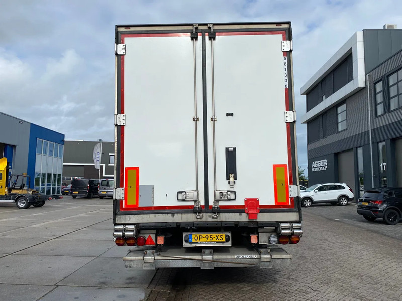 Schmitz Cargobull SCB*3SB Frigo/ Thermo King SLXi 300 / Laadklep / 3415 hours! - Semi-remorque frigorifique: photos 2 Schmitz Cargobull SCB*3SB Frigo/ Thermo King SLXi 300 / Laadklep / 3415 hours! - Semi-remorque frigorifique: photos 2