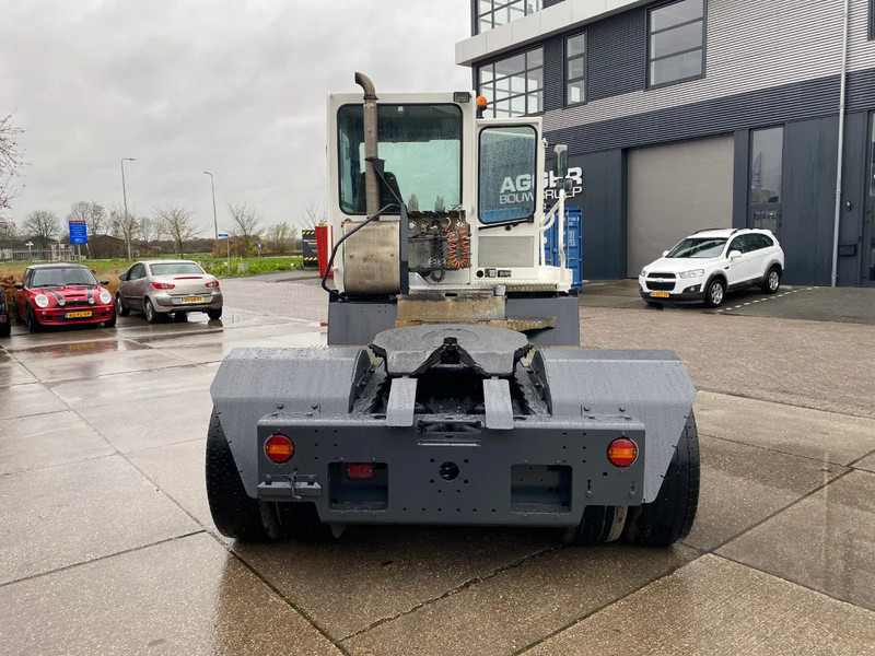 Terberg YT 182 4x2 / Terminal Tractor - Tracteur portuaire: photos 5 Terberg YT 182 4x2 / Terminal Tractor - Tracteur portuaire: photos 5