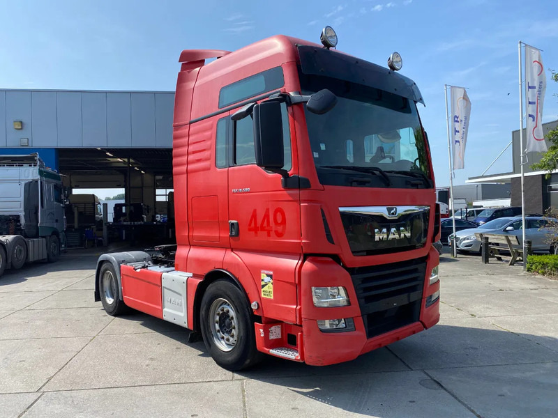MAN TGX 18.500 XXL / Retarder / Full Spoilers / 2x Tank - Tracteur routier: photos 3 MAN TGX 18.500 XXL / Retarder / Full Spoilers / 2x Tank - Tracteur routier: photos 3