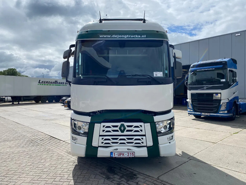 Renault T520 Comfort / 6x2/4 / Steering Axle / Hub Reduction / 208.250Km - Tracteur routier: photos 2 Renault T520 Comfort / 6x2/4 / Steering Axle / Hub Reduction / 208.250Km - Tracteur routier: photos 2