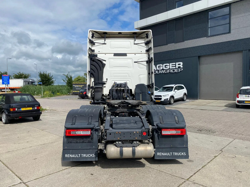 Renault T520 Comfort / 6x2/4 / Steering Axle / Hub Reduction / 208.250Km - Tracteur routier: photos 5 Renault T520 Comfort / 6x2/4 / Steering Axle / Hub Reduction / 208.250Km - Tracteur routier: photos 5