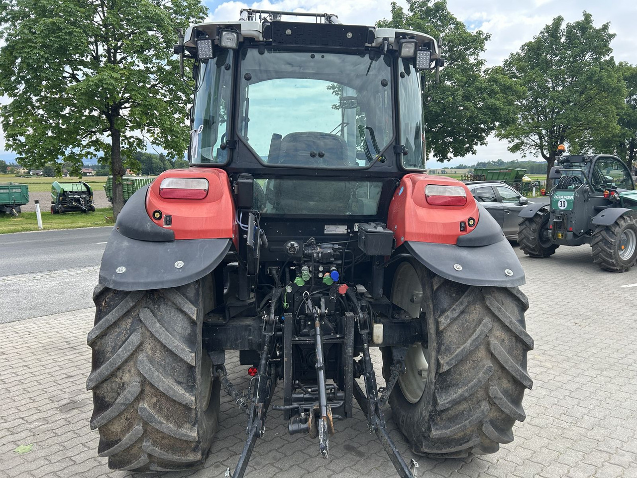Steyr 4105 Kompakt ET Basis - Tracteur agricole: photos 3 Steyr 4105 Kompakt ET Basis - Tracteur agricole: photos 3