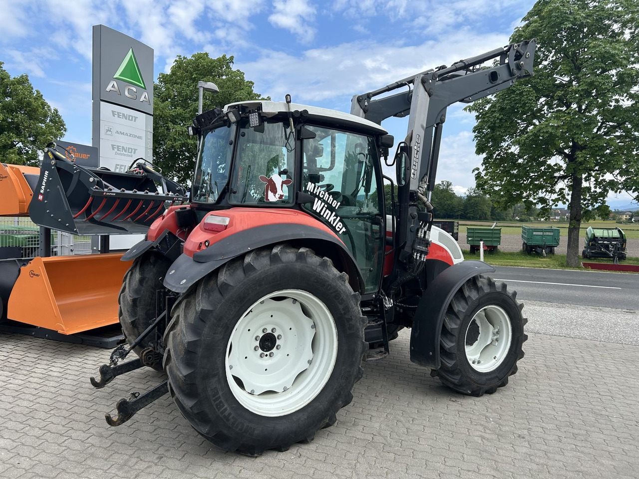 Steyr 4105 Kompakt ET Basis - Tracteur agricole: photos 2 Steyr 4105 Kompakt ET Basis - Tracteur agricole: photos 2